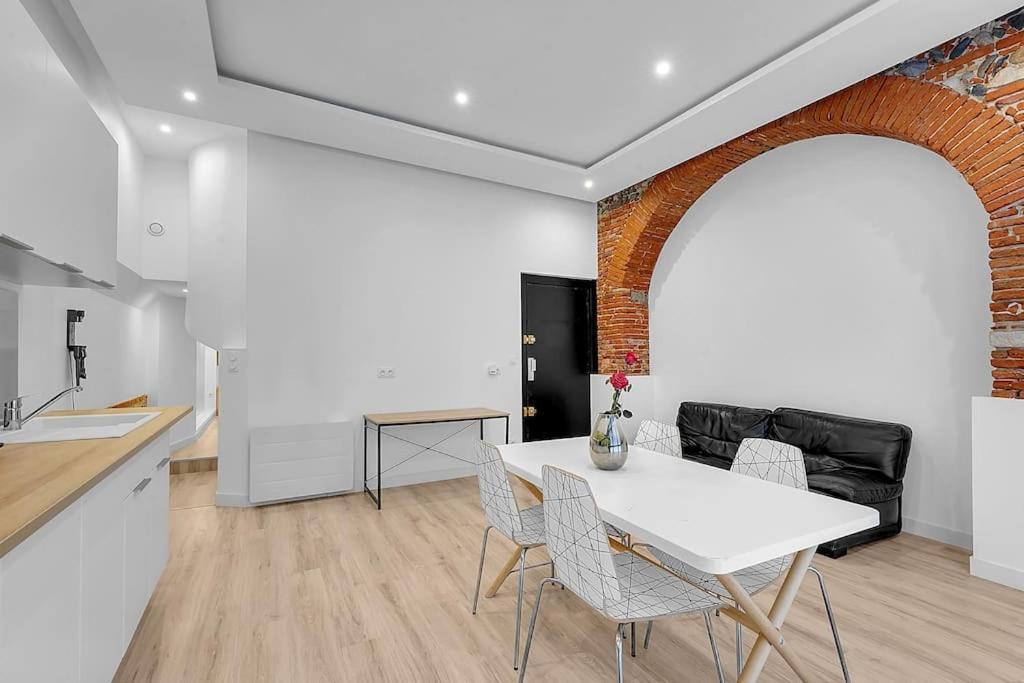Loft Toulousain Atypique Renove A Neuf トゥールーズ エクステリア 写真