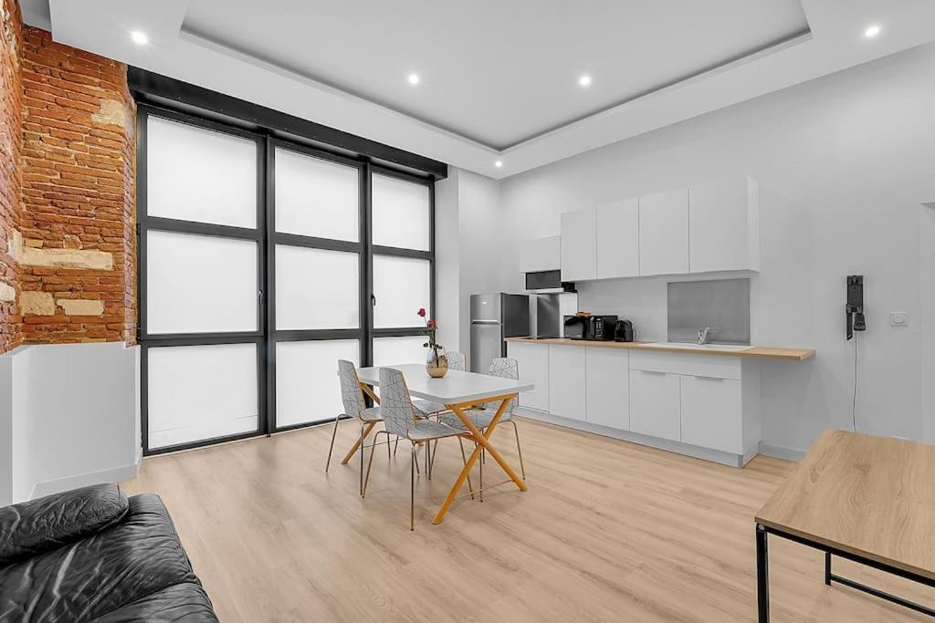 Loft Toulousain Atypique Renove A Neuf トゥールーズ エクステリア 写真